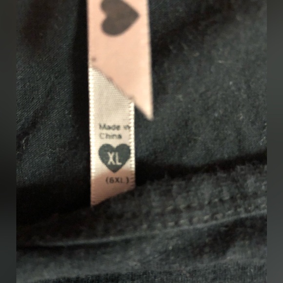 COPY - Black Shirt - Picture 3 of 4